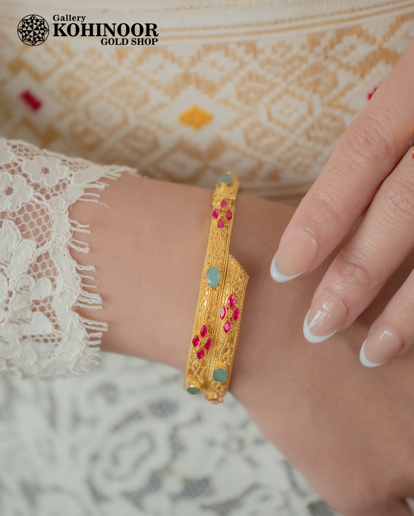 Gelang Sudira Ukir Bali sebagai pelengkap tampilan mu di hari raya✨
.
Dapatkan koleksi perhiasan emas model terbaru hanya di @gallerykohinoor
ALWAYS YOUNG & STAY GOLD🌟💫
.
.
More Info : ⤵️⤵️⤵️
Whatsapp :  087869999909 
Our outlets :
Gallery Kohinoor : Jl. Sulawesi No. 106-108, Denpasar, Bali. (0361)237925
.
New Gallery Kohinoor : Jl. Sulawesi No. 80, Denpasar, Bali. (0361)8486111
.
Gallery Kohinoor Teuku Umar : Jl. Teuku umar No. 14, Denpasar, Bali. (0361)8488999
.
.
#gallerykohinoor #tokoemas #tokoemasdps #goldshop  #perhiasanemas #tokoperhiasanemasbali #perhiasanemasdps 
#weddingring #jewelry #fashion #gold
#newdesign #limited #likeforlike #bangles #necklace #ring #bracelet #pendant #earrings #diamond #instafashion #bestseller #style #luxury #yellowgold #whitegold #rosegold #jualantambali 
TRUSTED GOLD SHOP GALLERY KOHINOOR ⭐ GET THE BEST DESIGNS AND MODELS WITH THE BEST PRICE AND LOTS OF CHOICES HERE 💗