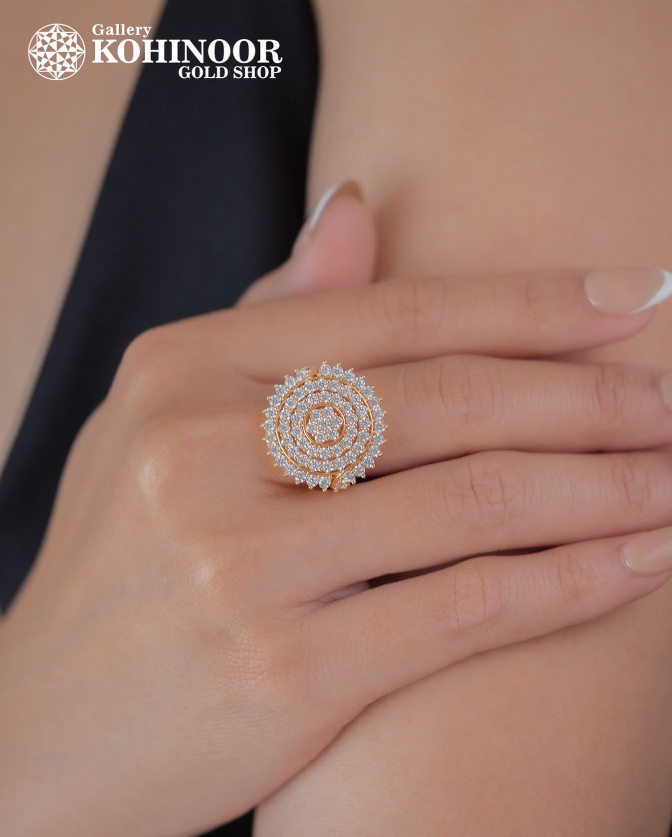 Tampilan yang menawan dari cincin round full permata koleksi Gallery Kohinoor✨
.
Dapatkan koleksi perhiasan emas model terbaru hanya di @gallerykohinoor
ALWAYS YOUNG & STAY GOLD🌟💫
.
.
More Info : ⤵️⤵️⤵️
Whatsapp :  087869999909 
Our outlets :
Gallery Kohinoor : Jl. Sulawesi No. 106-108, Denpasar, Bali. (0361)237925
.
New Gallery Kohinoor : Jl. Sulawesi No. 80, Denpasar, Bali. (0361)8486111
.
Gallery Kohinoor Teuku Umar : Jl. Teuku umar No. 14, Denpasar, Bali. (0361)8488999
.
.
#gallerykohinoor #tokoemas #tokoemasdps #goldshop  #perhiasanemas #tokoperhiasanemasbali #perhiasanemasdps 
#weddingring #jewelry #fashion #gold
#newdesign #limited #likeforlike #bangles #necklace #ring #bracelet #pendant #earrings #diamond #instafashion #bestseller #style #luxury #yellowgold #whitegold #rosegold #jualantambali 
TRUSTED GOLD SHOP GALLERY KOHINOOR ⭐ GET THE BEST DESIGNS AND MODELS WITH THE BEST PRICE AND LOTS OF CHOICES HERE 💗