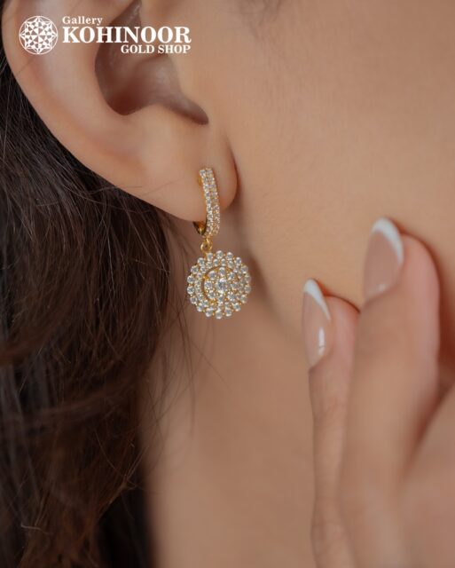 Anting Roundcut elegan yang menjadikan tampilan mu makin menarik✨
.
Dapatkan koleksi perhiasan emas model terbaru hanya di @gallerykohinoor
ALWAYS YOUNG & STAY GOLD🌟💫
.
.
More Info : ⤵️⤵️⤵️
Whatsapp :  087869999909 
Our outlets :
Gallery Kohinoor : Jl. Sulawesi No. 106-108, Denpasar, Bali. (0361)237925
.
New Gallery Kohinoor : Jl. Sulawesi No. 80, Denpasar, Bali. (0361)8486111
.
Gallery Kohinoor Teuku Umar : Jl. Teuku umar No. 14, Denpasar, Bali. (0361)8488999
.
.
#gallerykohinoor #tokoemas #tokoemasdps #goldshop  #perhiasanemas #tokoperhiasanemasbali #perhiasanemasdps 
#weddingring #jewelry #fashion #gold
#newdesign #limited #likeforlike #bangles #necklace #ring #bracelet #pendant #earrings #diamond #instafashion #bestseller #style #luxury #yellowgold #whitegold #rosegold #jualantambali 
TRUSTED GOLD SHOP GALLERY KOHINOOR ⭐ GET THE BEST DESIGNS AND MODELS WITH THE BEST PRICE AND LOTS OF CHOICES HERE 💗