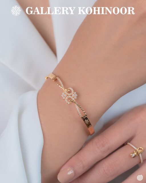 Lengkapi setiap tampilanmu dengan bangle variasi koleksi Gallery Kohinoor.
.
Dapatkan koleksi perhiasan emas model terbaru hanya di @gallerykohinoor
ALWAYS YOUNG & STAY GOLD🌟💫
.
.
More Info : ⤵️⤵️⤵️
Whatsapp :  087869999909 
Our outlets :
Gallery Kohinoor : Jl. Sulawesi No. 106-108, Denpasar, Bali. (0361)237925
.
New Gallery Kohinoor : Jl. Sulawesi No. 80, Denpasar, Bali. (0361)8486111
.
Gallery Kohinoor Teuku Umar : Jl. Teuku umar No. 14, Denpasar, Bali. (0361)8488999
.
.
#gallerykohinoor #goldshopbali #tokoemasbali #antam #goldjewellry 
TRUSTED GOLD SHOP GALLERY KOHINOOR ⭐ GET THE BEST DESIGNS AND MODELS WITH THE BEST PRICE AND LOTS OF CHOICES HERE 💗