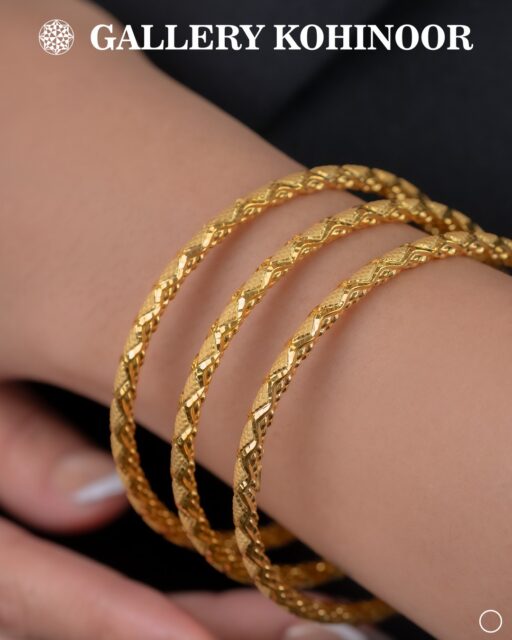 Lengkapi tampilan hari raya mu dengan koleksi gelang keroncong ini.
.
Dapatkan koleksi perhiasan emas model terbaru hanya di @gallerykohinoor
ALWAYS YOUNG & STAY GOLD🌟💫
.
.
More Info : ⤵️⤵️⤵️
Whatsapp : 087869999909
Our outlets :
Gallery Kohinoor : Jl. Sulawesi No. 106-108, Denpasar, Bali. (0361)237925
.
New Gallery Kohinoor : Jl. Sulawesi No. 80, Denpasar, Bali. (0361)8486111
.
Gallery Kohinoor Teuku Umar : Jl. Teuku umar No. 14, Denpasar, Bali. (0361)8488999
.
.
#gallerykohinoor #goldshopbali #tokoemasbali #antam #goldjewellry
TRUSTED GOLD SHOP GALLERY KOHINOOR ⭐ GET THE BEST DESIGNS AND MODELS WITH THE BEST PRICE AND LOTS OF CHOICES HERE 💗