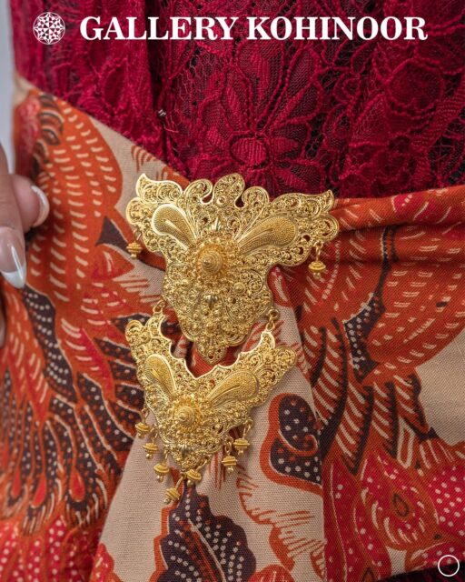 Tampil menawan dengan koleksi perhiasan Gallery Kohinoor
.
.
Dapatkan koleksi perhiasan emas model terbaru hanya di @gallerykohinoor
ALWAYS YOUNG & STAY GOLD🌟💫
.
.
More Info : ⤵️⤵️⤵️
Whatsapp :  087869999909 
Our outlets :
Gallery Kohinoor : Jl. Sulawesi No. 106-108, Denpasar, Bali. (0361)237925
.
New Gallery Kohinoor : Jl. Sulawesi No. 80, Denpasar, Bali. (0361)8486111
.
Gallery Kohinoor Teuku Umar : Jl. Teuku umar No. 14, Denpasar, Bali. (0361)8488999
.
.
#gallerykohinoor #goldshopbali #tokoemasbali #antam #goldjewellry 
TRUSTED GOLD SHOP GALLERY KOHINOOR ⭐ GET THE BEST DESIGNS AND MODELS WITH THE BEST PRICE AND LOTS OF CHOICES HERE 💗