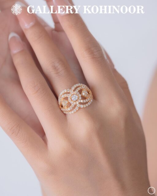 Tampil menawan dengan koleksi perhiasan Gallery Kohinoor
.
.
Dapatkan koleksi perhiasan emas model terbaru hanya di @gallerykohinoor
ALWAYS YOUNG & STAY GOLD🌟💫
.
.
More Info : ⤵️⤵️⤵️
Whatsapp :  087869999909 
Our outlets :
Gallery Kohinoor : Jl. Sulawesi No. 106-108, Denpasar, Bali. (0361)237925
.
New Gallery Kohinoor : Jl. Sulawesi No. 80, Denpasar, Bali. (0361)8486111
.
Gallery Kohinoor Teuku Umar : Jl. Teuku umar No. 14, Denpasar, Bali. (0361)8488999
.
.
#gallerykohinoor #goldshopbali #tokoemasbali #antam #goldjewellry 
TRUSTED GOLD SHOP GALLERY KOHINOOR ⭐ GET THE BEST DESIGNS AND MODELS WITH THE BEST PRICE AND LOTS OF CHOICES HERE 💗