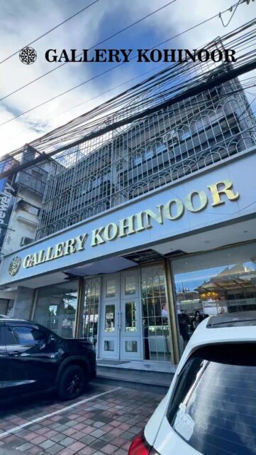 ✨ GIVEAWAY SEPEDA LISTRIK ✨
“CERITA EMASMU” 🚲💛

Pernah punya momen spesial bareng Gallery Kohinoor?
Sekarang saatnya kamu ceritakan… dan jadikan itu hadiah!

Karena di sini,
emas bukan cuma perhiasan… tapi bagian dari cerita hidupmu.

🎬 CARA IKUT:
Buat video Reels (max. 60 detik)
Ceritakan pengalaman kamu berbelanja di Gallery Kohinoor
(boleh cerita momen, pelayanan, kenangan, atau alasan kenapa kamu pilih GK)
Upload di Instagram kamu tanggal 8 Mei 2026 (batas upload terakhir 15 Mei 2026)

📌 SYARAT WAJIB:
- Upload video di akunmu sendiri
- Follow akun:
@gallerykohinoor
@gallerykohinooryoung
@gkfest_
- Tag ketiga akun tersebut di caption
- Gunakan hashtag:
#ceritaemasmu
#gallerykohinoor
- Akun tidak boleh private
- Wajib isi form pendaftaran di link (https://forms.gle/Km21DskhzbhfN85v9)
⚠️ Tanpa isi form = tidak masuk penilaian

📅 PERIODE:
1–7 Mei → Teaser & persiapan
8 Mei → Upload serentak (batas upload terakhir 15 Mei 2026)
8–30 Mei → Periode penilaian
3 Juni → Pengumuman pemenang

📊 PENILAIAN:
🔹 70% Engagement
(Views, Likes, Comments)
🔹 30% Penilaian Tim
(Kreativitas, Storytelling, Kesesuaian tema)

🏆 HADIAH:
🎉 1 Unit Sepeda Listrik untuk 1 pemenang utama!

⚠️ ATURAN TAMBAHAN:
- Dilarang menggunakan bot / fake engagement
- Konten harus original & tidak melanggar norma
- Panitia berhak mendiskualifikasi peserta yang melanggar
- Keputusan juri bersifat mutlak

📢 CATATAN:

Dengan mengikuti program ini, kamu setuju bahwa kontenmu dapat digunakan kembali oleh Gallery Kohinoor untuk kebutuhan promosi.

🔥 Ini bukan soal seberapa mahal emasnya…
tapi cerita di baliknya.

Yuk, ceritakan pengalamanmu dan jadikan itu kemenangan ✨

#tokoemas #goldshop #giveaway