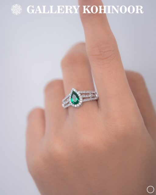 Tampil menawan dengan koleksi perhiasan Gallery Kohinoor
.
.
Dapatkan koleksi perhiasan emas model terbaru hanya di @gallerykohinoor
ALWAYS YOUNG & STAY GOLD🌟💫
.
.
More Info : ⤵️⤵️⤵️
Whatsapp :  087869999909 
Our outlets :
Gallery Kohinoor : Jl. Sulawesi No. 106-108, Denpasar, Bali. (0361)237925
.
New Gallery Kohinoor : Jl. Sulawesi No. 80, Denpasar, Bali. (0361)8486111
.
Gallery Kohinoor Teuku Umar : Jl. Teuku umar No. 14, Denpasar, Bali. (0361)8488999
.
.
#gallerykohinoor #goldshopbali #tokoemasbali #antam #goldjewelry 

TRUSTED GOLD SHOP GALLERY KOHINOOR ⭐ GET THE BEST DESIGNS AND MODELS WITH THE BEST PRICE AND LOTS OF CHOICES HERE 💗