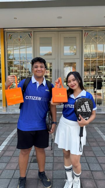 🏆 Setiap kemenangan punya ceritanya. Setiap pencapaian layak dirayakan dengan emas.
Gallery Kohinoor dengan bangga berkolaborasi bersama City Padel dalam Turnamen Padel Citizen Hub.
Saatnya unjuk kemampuan di lapangan dan raih hadiah yang tak hanya bernilai hari ini, tetapi juga untuk masa depan. ✨🥇
📍 Citizen Hub
🗓️ 31 Juli – 2 Agustus 2026
🎁 Menangkan Microgold dari Gallery Kohinoor!
Ajak partner terbaikmu, buktikan permainanmu, dan jadilah bagian dari turnamen yang memadukan semangat olahraga dengan prestise sebuah pencapaian.
Karena kemenangan terbaik pantas dihargai dengan sesuatu yang bernilai abadi ✨
@gallerykohinoor
@gallerykohinooryoung
@citypadelbali
#gallerykohinoor #citypadel #citizenhub #padelbali #balisports